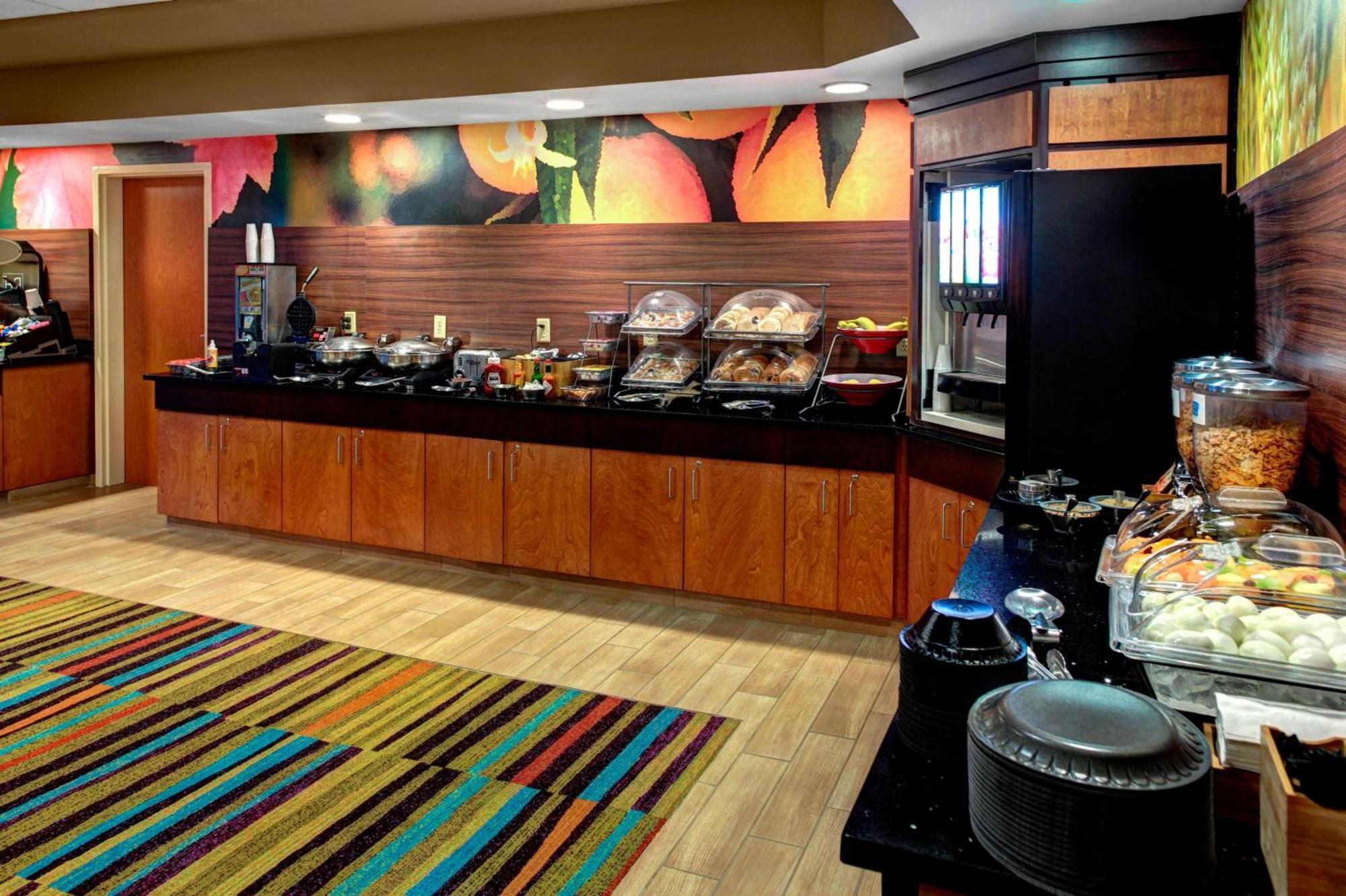 Fairfield Inn & Suites By Marriott Anniston Оксфорд Экстерьер фото
