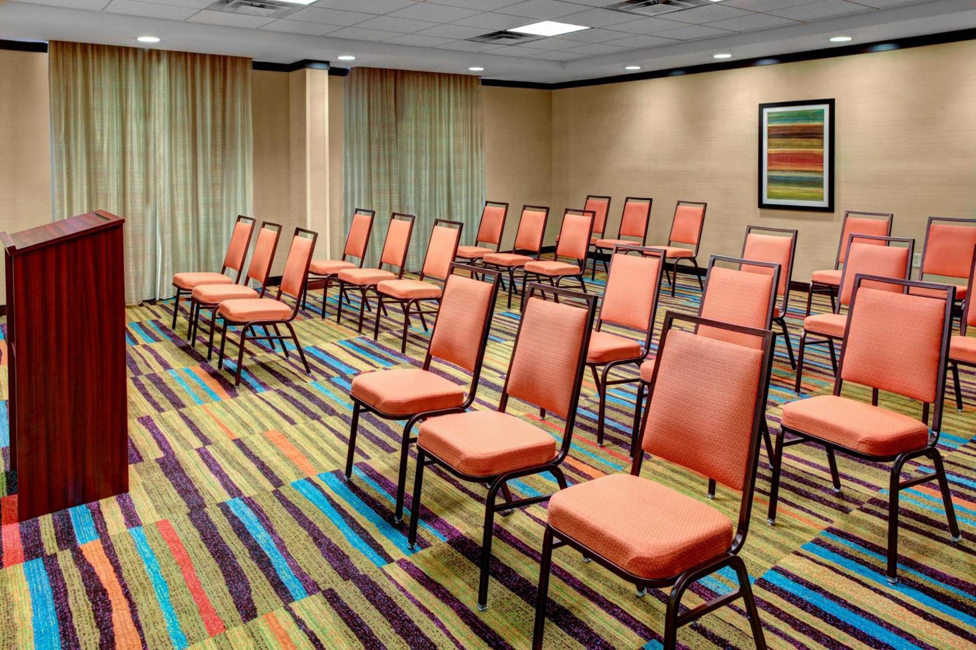 Fairfield Inn & Suites By Marriott Anniston Оксфорд Экстерьер фото