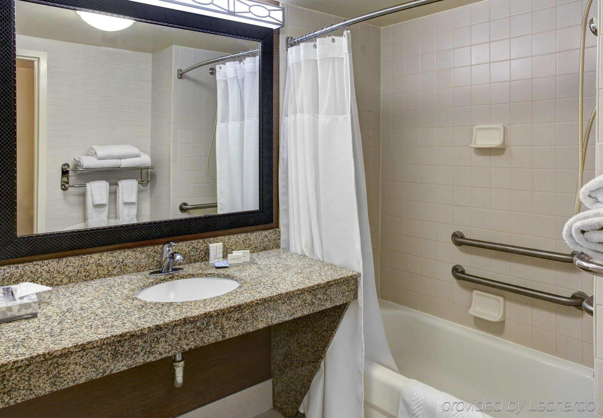 Fairfield Inn & Suites By Marriott Anniston Оксфорд Экстерьер фото